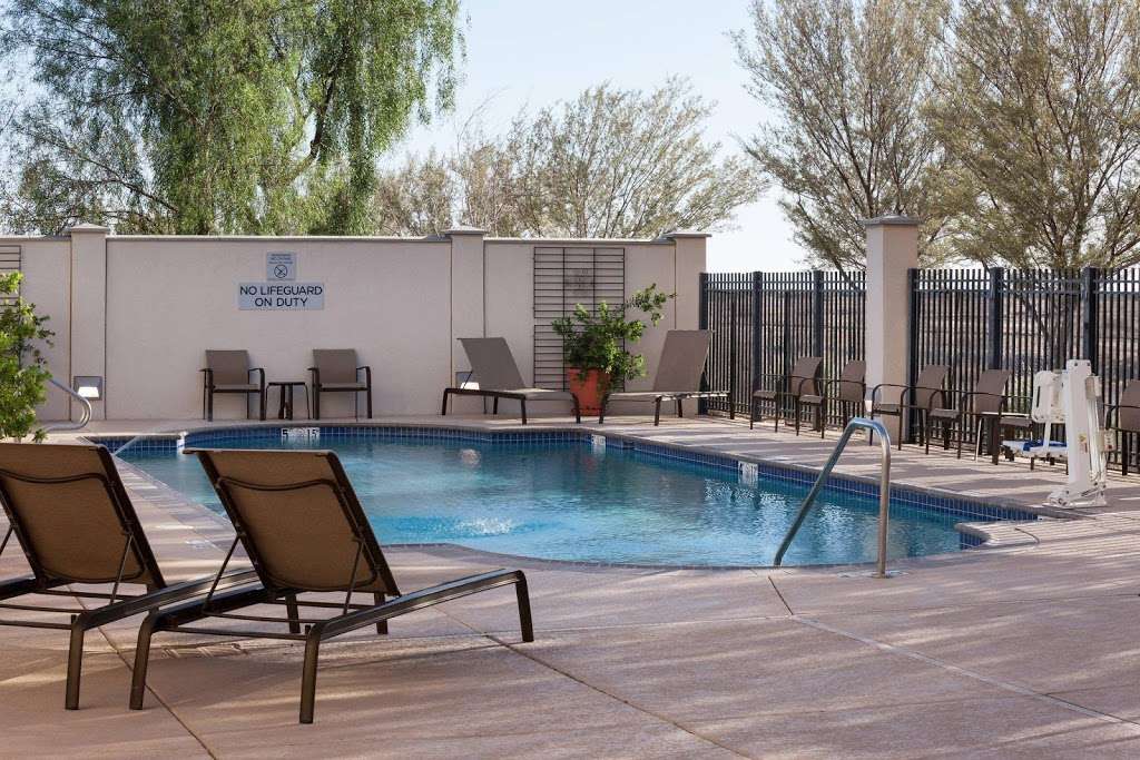 Fairfield Inn & Suites by Marriott Phoenix Chandler/Fashion Cent | 1100 S Price Rd, Chandler, AZ 85286, USA | Phone: (480) 963-5300