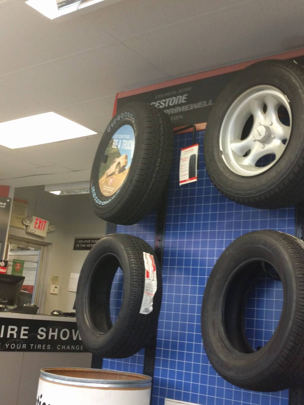 Firestone Complete Auto Care | 4120 Montgomery Rd, Cincinnati, OH 45212, USA | Phone: (513) 370-2313