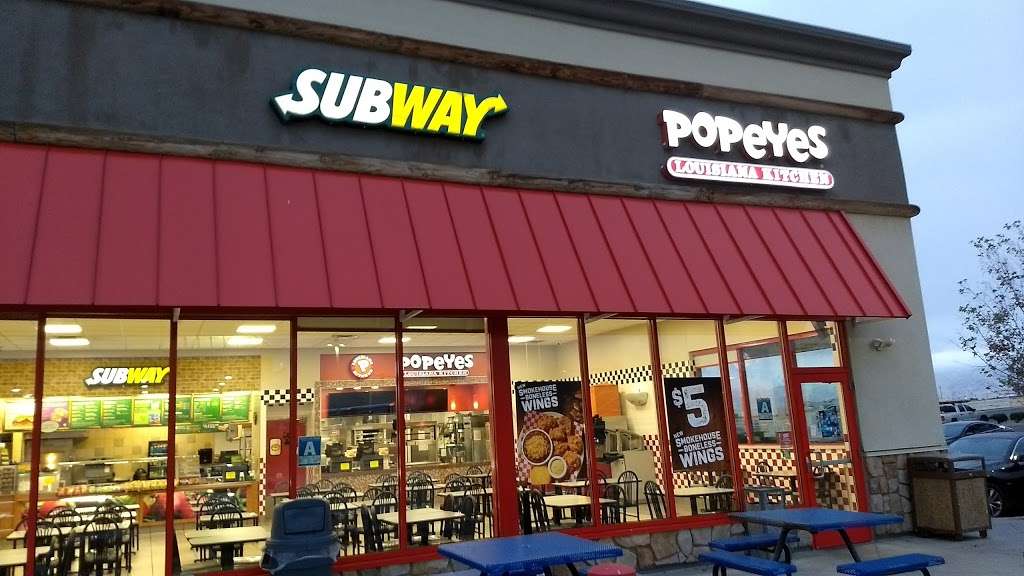 Popeyes Louisiana Kitchen | 5552 S Wheeler Ridge Rd, Arvin, CA 93203, USA | Phone: (661) 858-2804