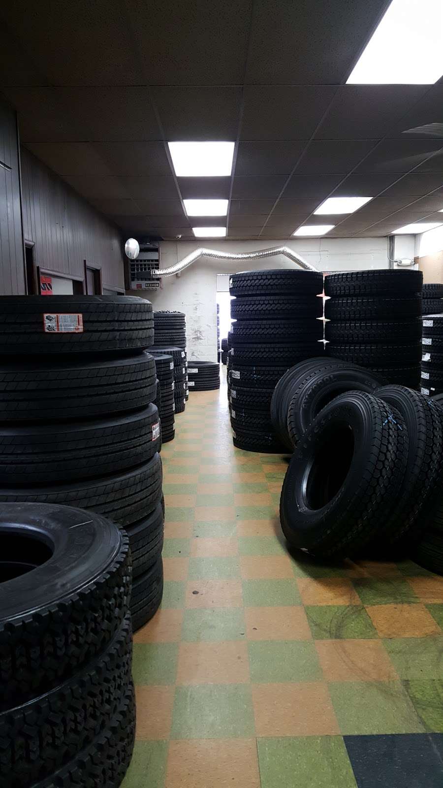 S & S Tire Service | 900 E Patrick St, Frederick, MD 21701 | Phone: (301) 696-0669