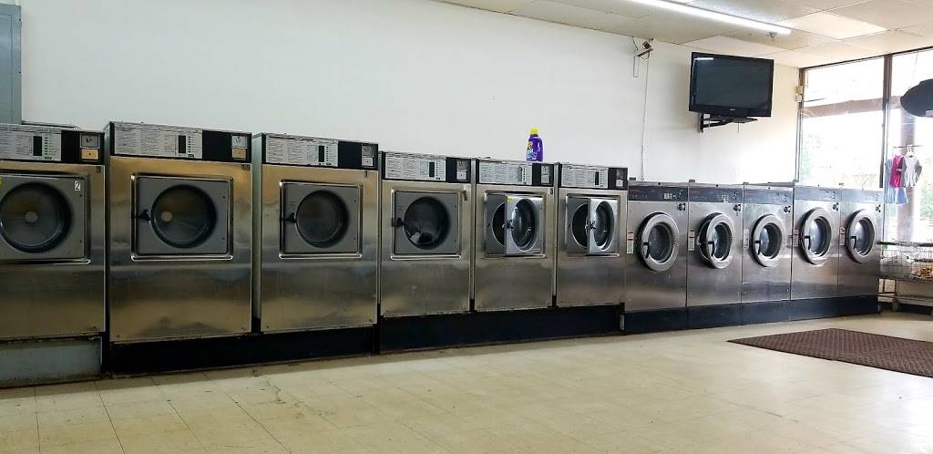 Charlotte Coin Laundry | 2810 W Sugar Creek Rd, Charlotte, NC 28269, USA | Phone: (980) 322-6101