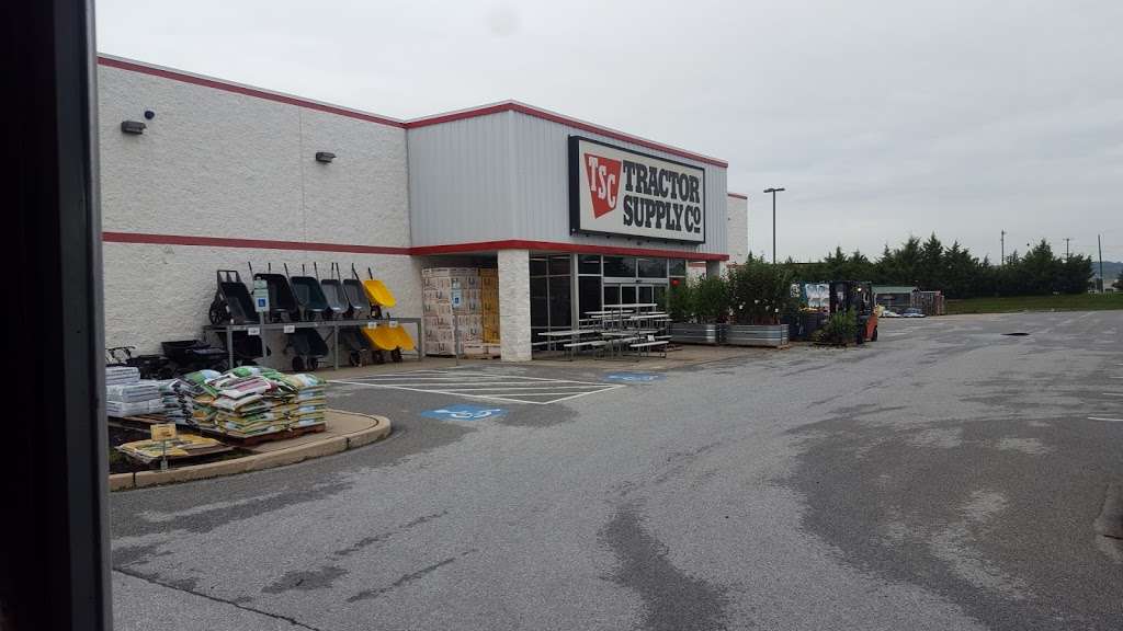 Tractor Supply Co. | 985 Octorara Trail, Parkesburg, PA 19365, USA | Phone: (610) 857-3233