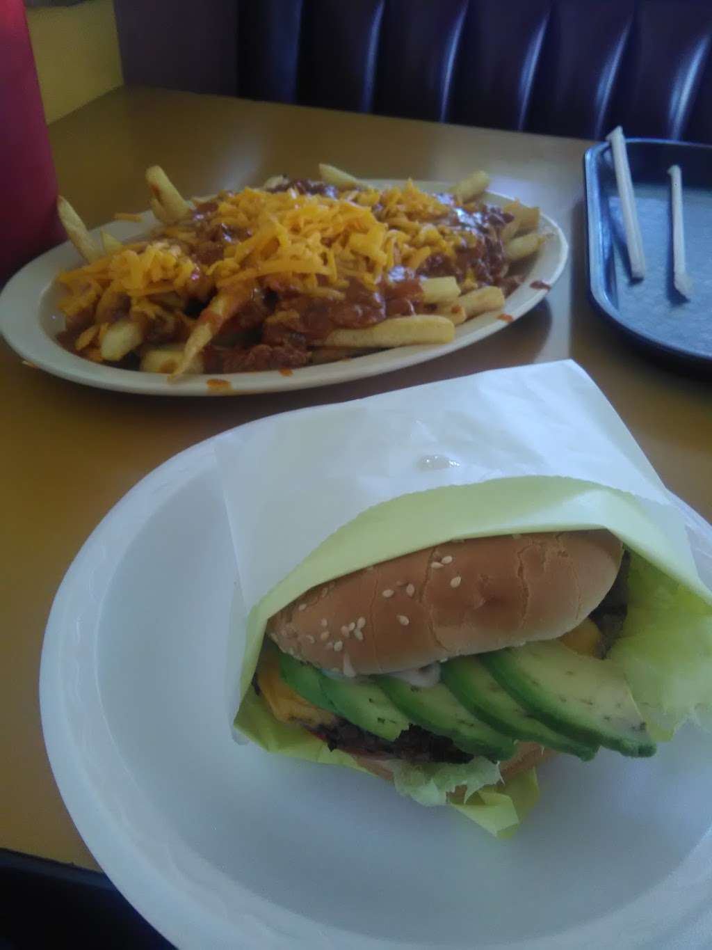 D Burgers | 5208 Atlantic Blvd, Maywood, CA 90270, USA | Phone: (323) 773-8467