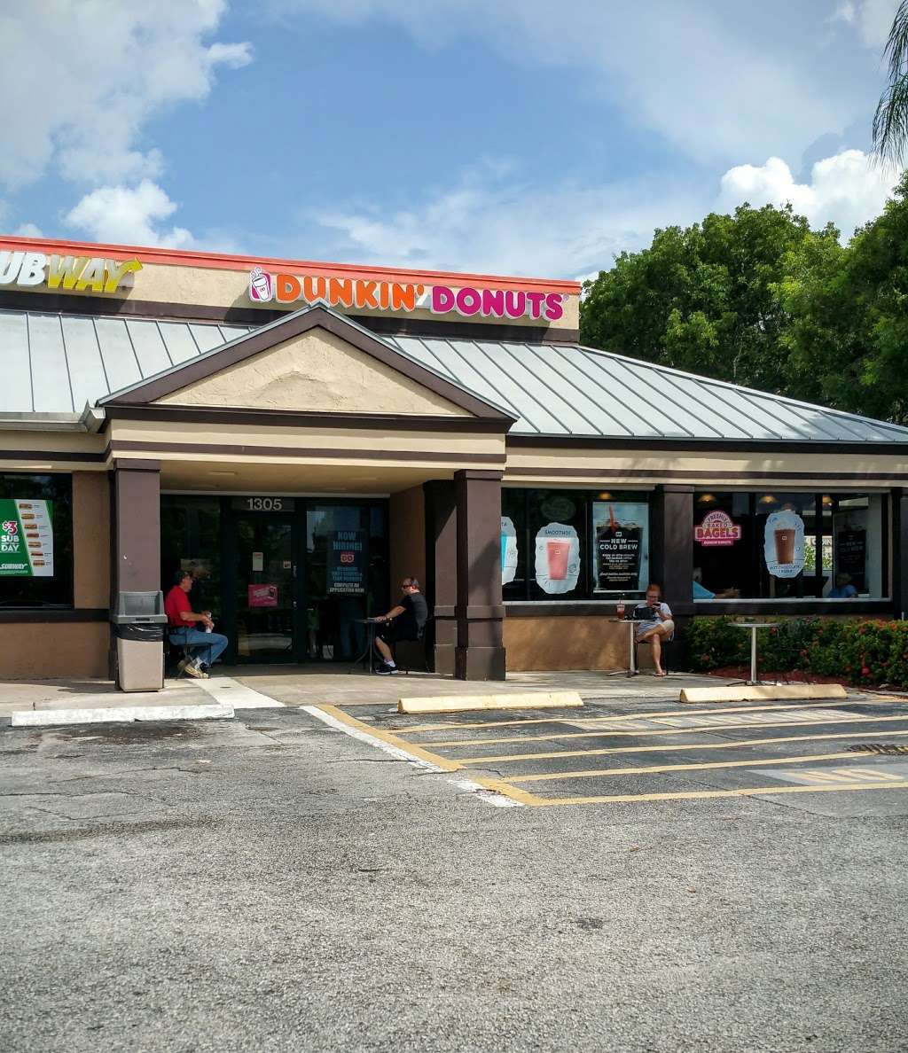 Dunkin Donuts | 1305 S Military Trail, Deerfield Beach, FL 33442 | Phone: (954) 281-1816