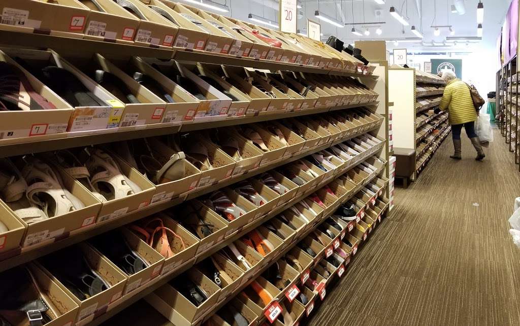 Clarks Bostonian Outlet | 5885 Gulf Fwy Suite 830, Texas City, TX 77591, USA | Phone: (281) 337-8905