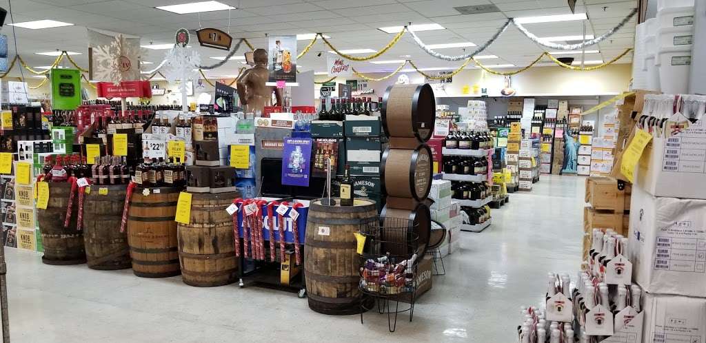 Liquor Barn | 8170 W Golf Rd, Niles, IL 60714, USA | Phone: (847) 581-0060