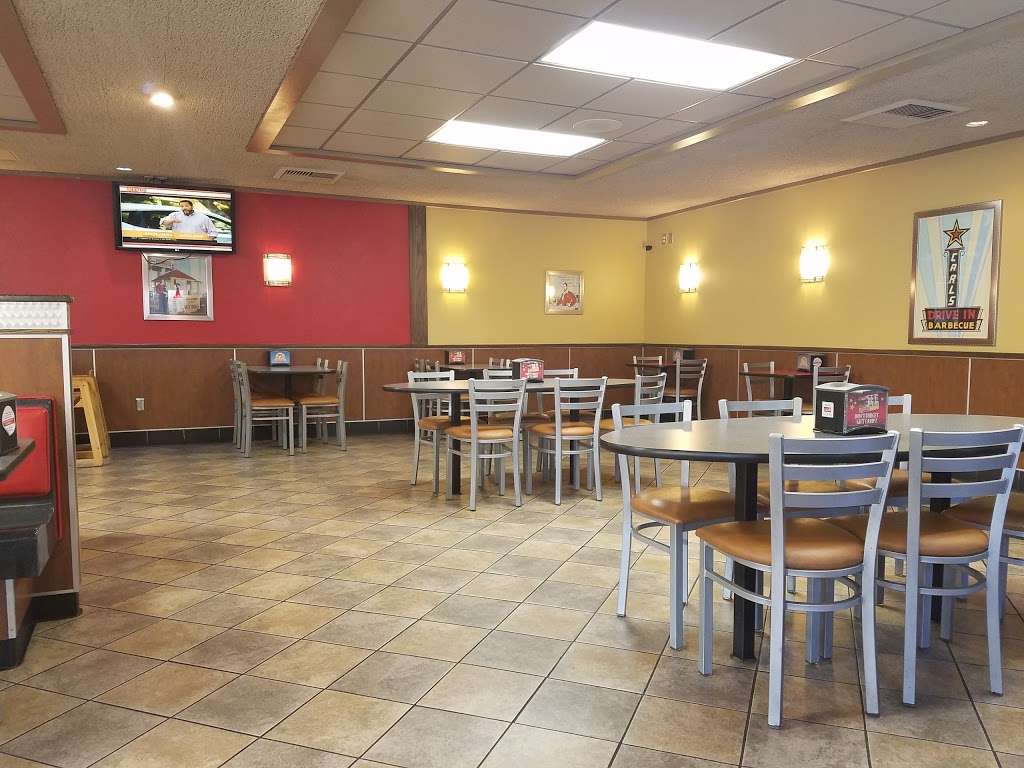 Carls Jr. | 209 E Middlefield Rd, Mountain View, CA 94043, USA | Phone: (650) 966-1599