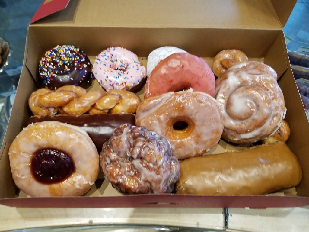 Top Pot Doughnuts | 2758 Alki Ave SW, Seattle, WA 98116, USA | Phone: (206) 466-6839