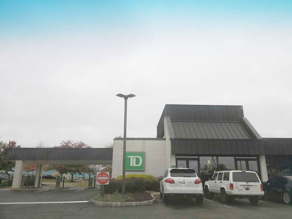 TD Bank | 553 W Uwchlan Ave, Exton, PA 19341, USA | Phone: (610) 594-0712