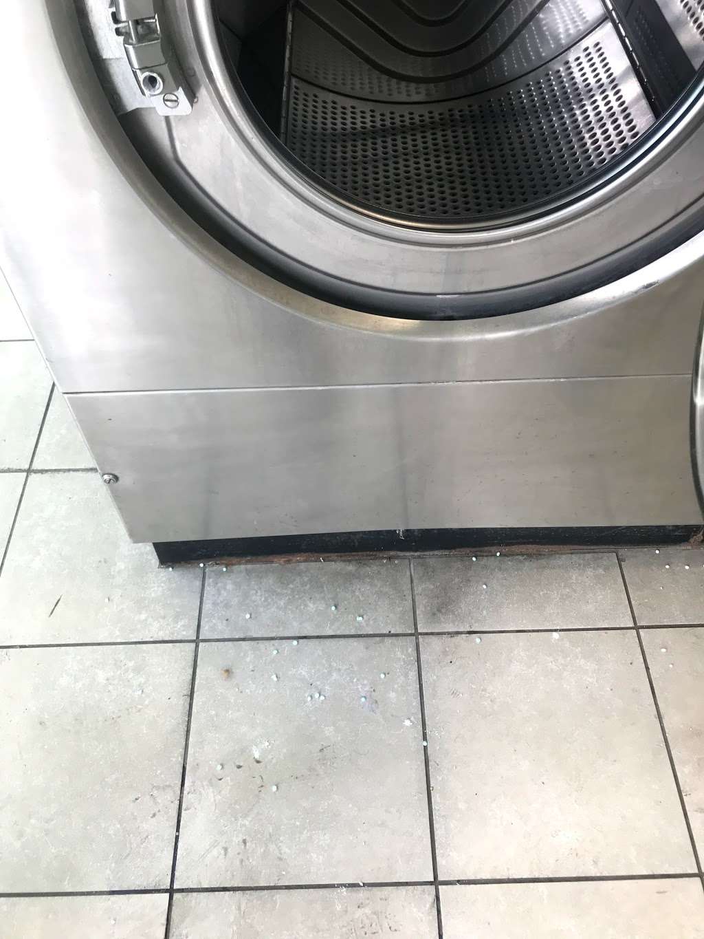 Beach Laundromat | 3817 Mission Blvd, San Diego, CA 92109, USA | Phone: (858) 869-3927