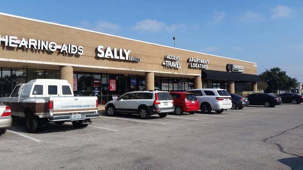 Sally Beauty | 4032 S Lamar Blvd #200, Austin, TX 78704, USA | Phone: (512) 445-6649