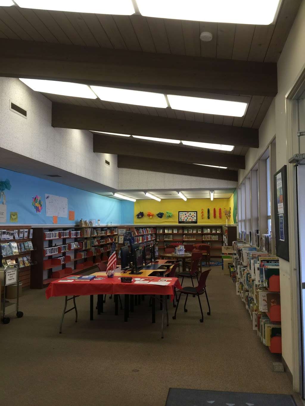 Pacifica Sharp Park Library | 104 Hilton Way, Pacifica, CA 94044, USA | Phone: (650) 355-5196