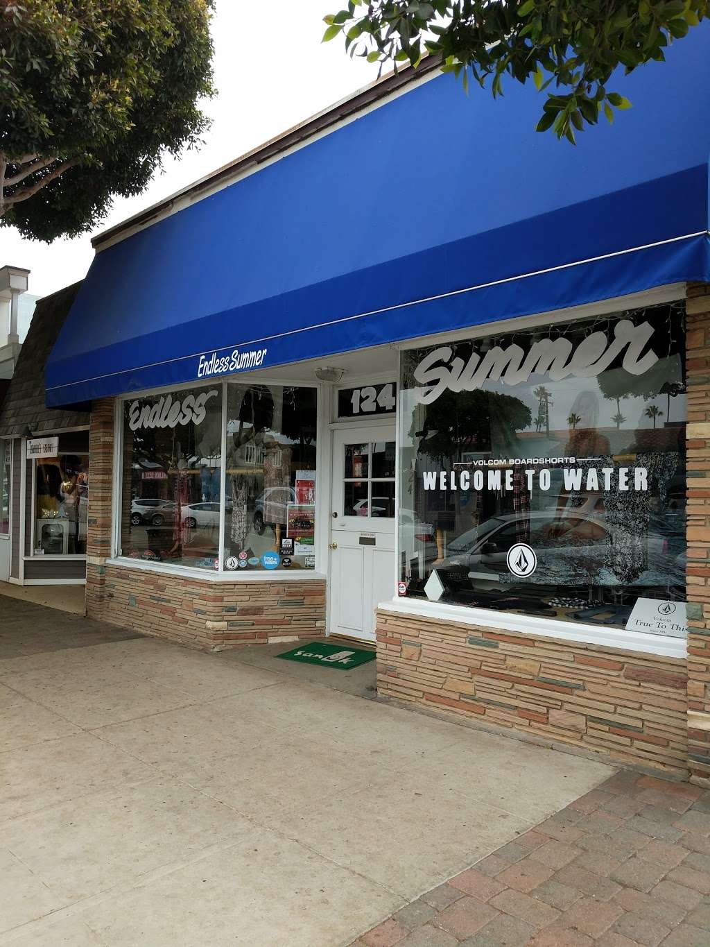 Endless Summer | 124 Main St, Seal Beach, CA 90740, USA | Phone: (562) 430-9393