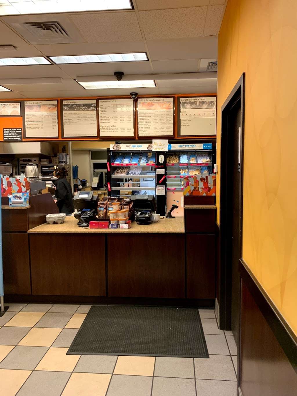 Dunkin | 12 Ocean Blvd, Seabrook, NH 03874, USA | Phone: (603) 474-7946