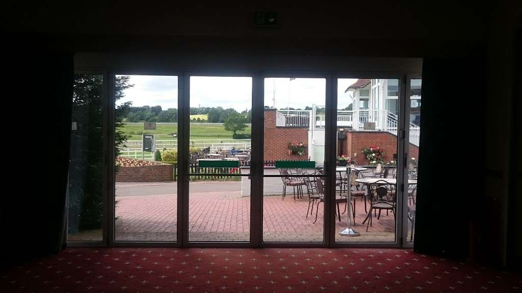 Lingfield Racecourse | Lingfield RH7 6PH, UK