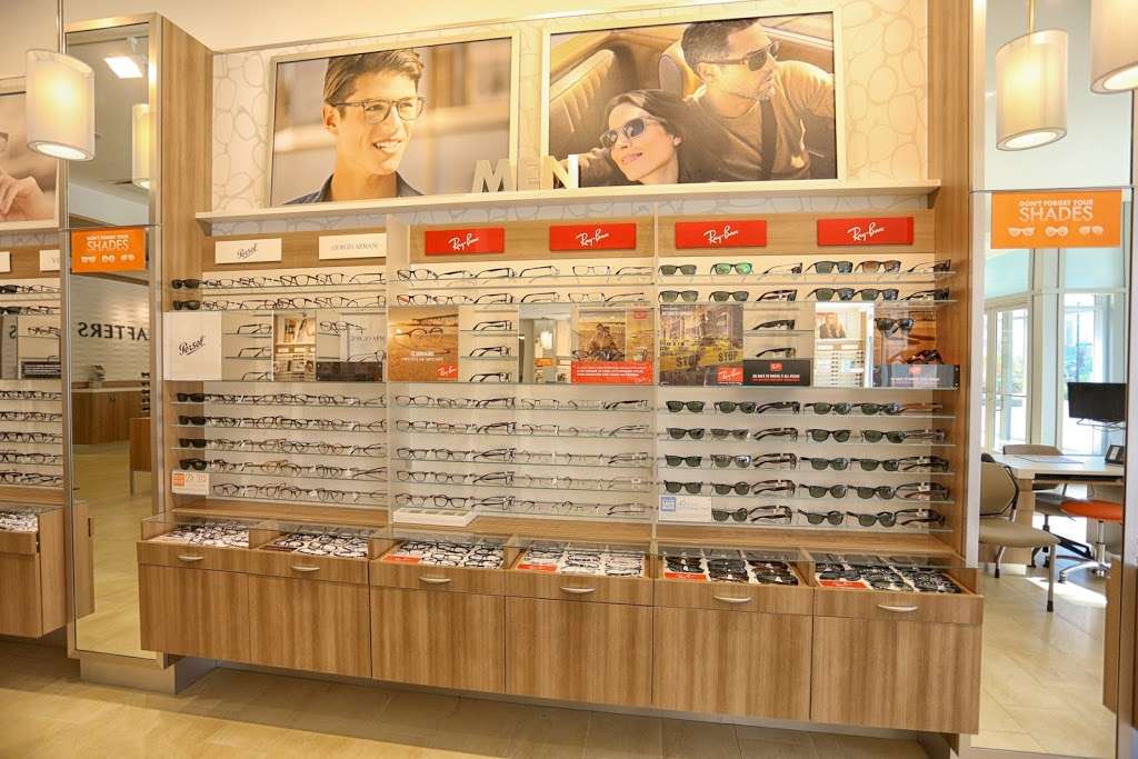 LensCrafters | 1142 S Delano Ct West, Chicago, IL 60605, USA | Phone: (312) 583-0499