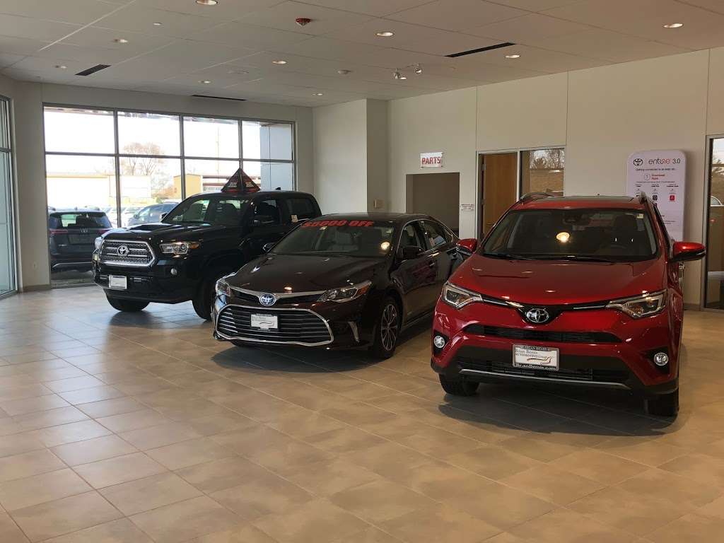 Toyota of DeKalb | 1890 Sycamore Rd, DeKalb, IL 60115, USA | Phone: (815) 748-7300