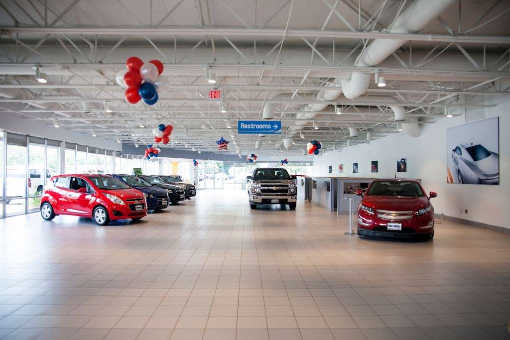 Sunrise Chevrolet | 414 E N Ave, Glendale Heights, IL 60139, USA | Phone: (630) 942-8300