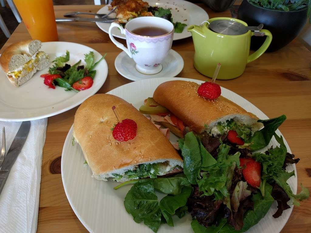 Village Bakery & Cafe | 5879 Kanan Rd, Agoura Hills, CA 91301, USA | Phone: (818) 736-9898