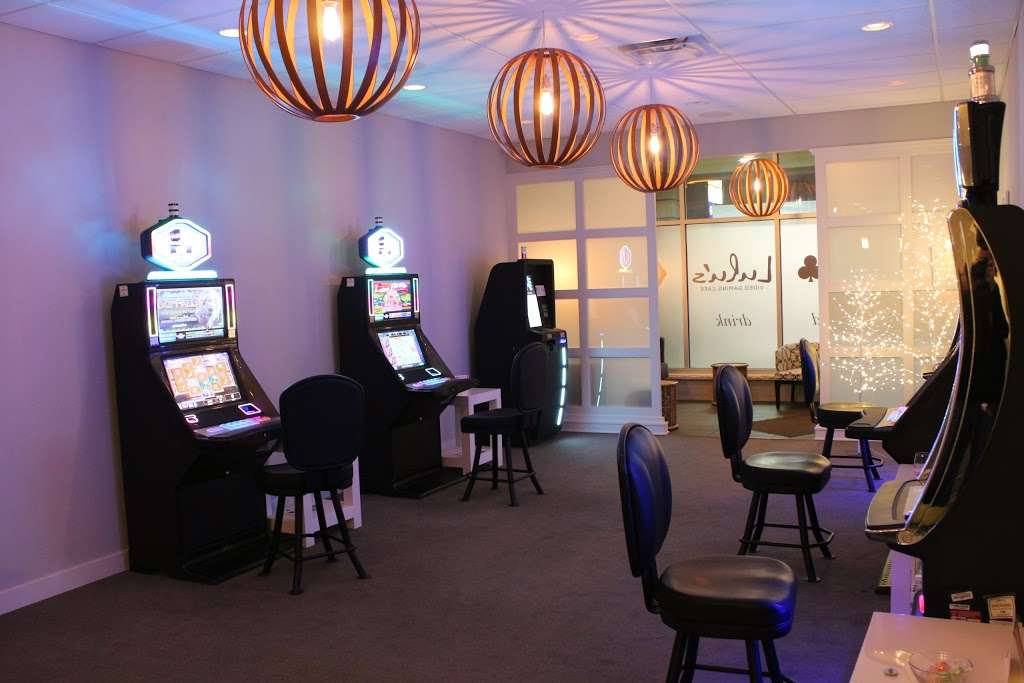 Lulus Video Gaming Cafe | 5423 W 127th St, Crestwood, IL 60445, USA | Phone: (708) 897-3150