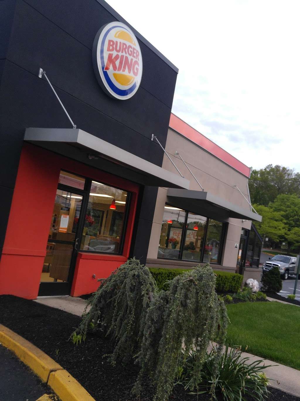 Burger King | 3948 US-1 Apt 1, Monmouth Junction, NJ 08852, USA | Phone: (732) 297-0793