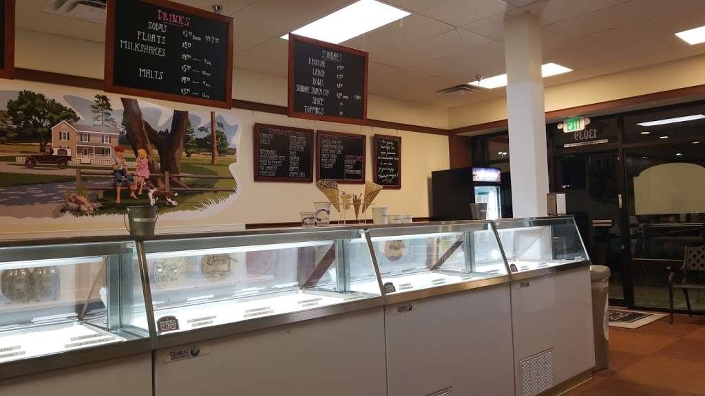 Butterfield's Ice Cream in 13039 S Parker Rd, Parker, CO 80134, USA