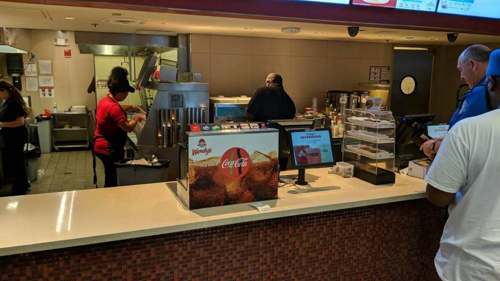 Wendys | 3400 E Sky Harbor Blvd Terminal 4, Phoenix, AZ 85034, USA | Phone: (602) 273-3157