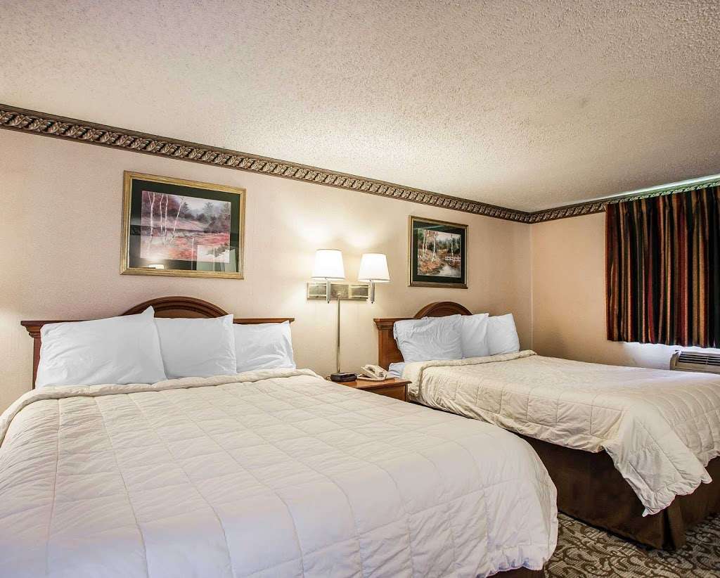 Econo Lodge | 448 Route 206 South, Newton, NJ 07860, USA | Phone: (973) 383-3922