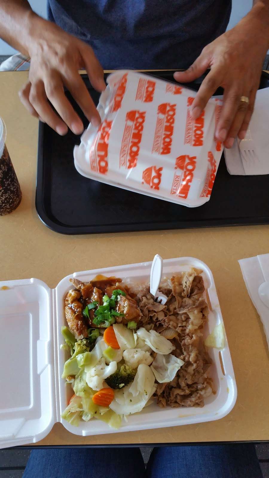 Yoshinoya Corona | 401 S Lincoln Ave #C, Corona, CA 92882 | Phone: (951) 549-9294