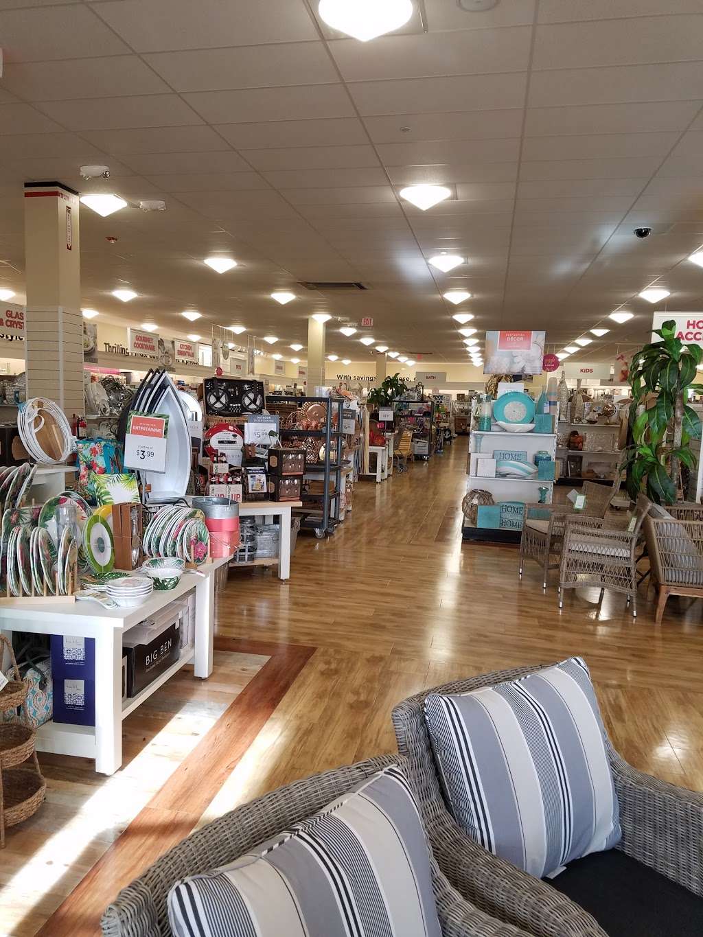 HomeGoods | 121 US-41, Schererville, IN 46375 | Phone: (219) 322-1635