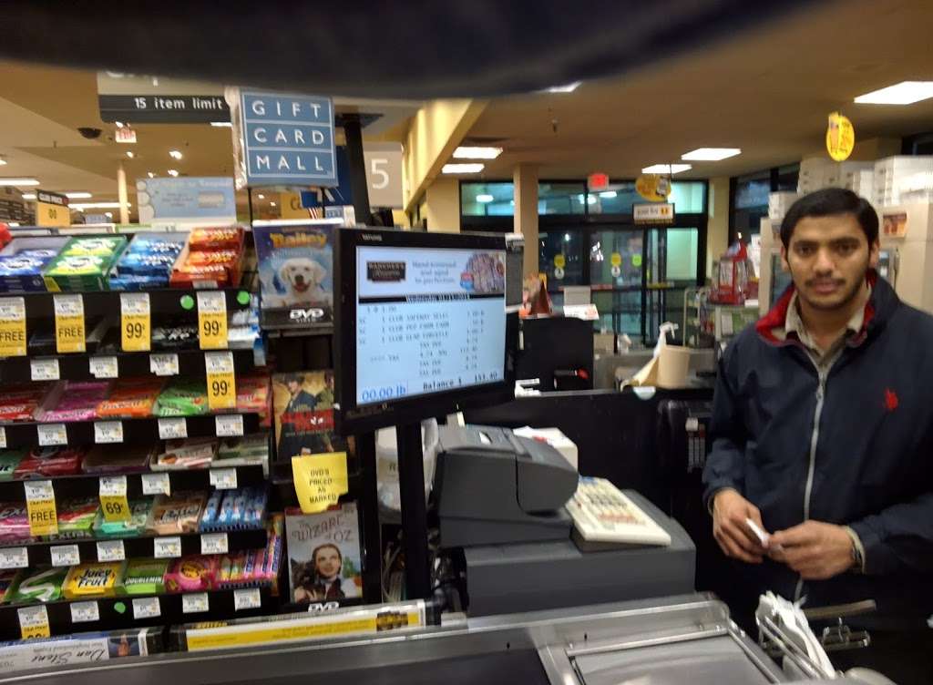 Safeway | 6130 Rose Hill Dr, Alexandria, VA 22310, USA | Phone: (703) 313-8800