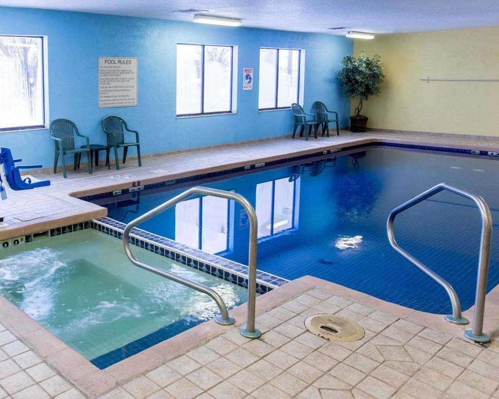 Comfort Inn | 2335 Oak Street I-35 exit 183, Ottawa, KS 66067, USA | Phone: (480) 676-5250