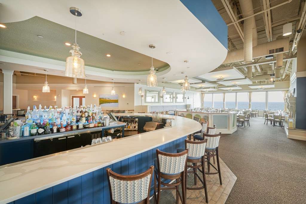 Seaglass Restaurant and Lounge | 4 Ocean Front N, Salisbury, MA 01952 | Phone: (978) 462-5800