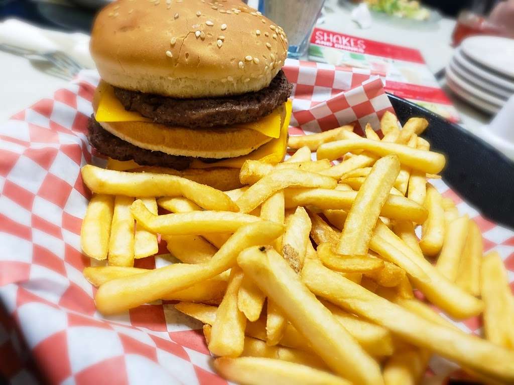 Bobs Big Boy | 540 Sandalwood Dr, Calimesa, CA 92320, USA | Phone: (909) 446-8822