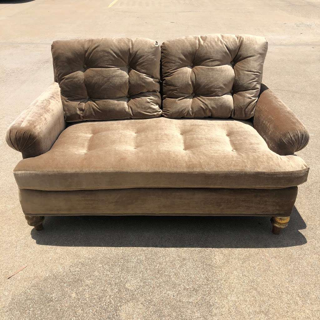 Furnish Houston | 11500 Farm to Market 1960 Road West Suite 114, LifeStorage (left side, halfway down), Houston, TX 77065 | Phone: (281) 607-0052