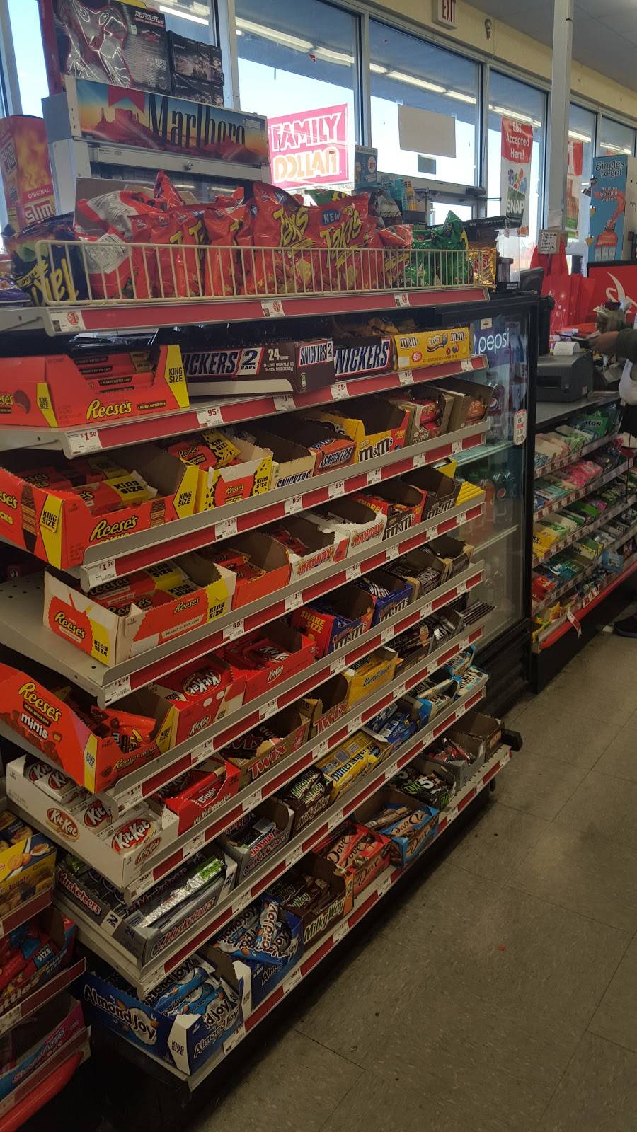 Family Dollar | 1775 Sibley Blvd, Calumet City, IL 60409, USA | Phone: (708) 832-0581