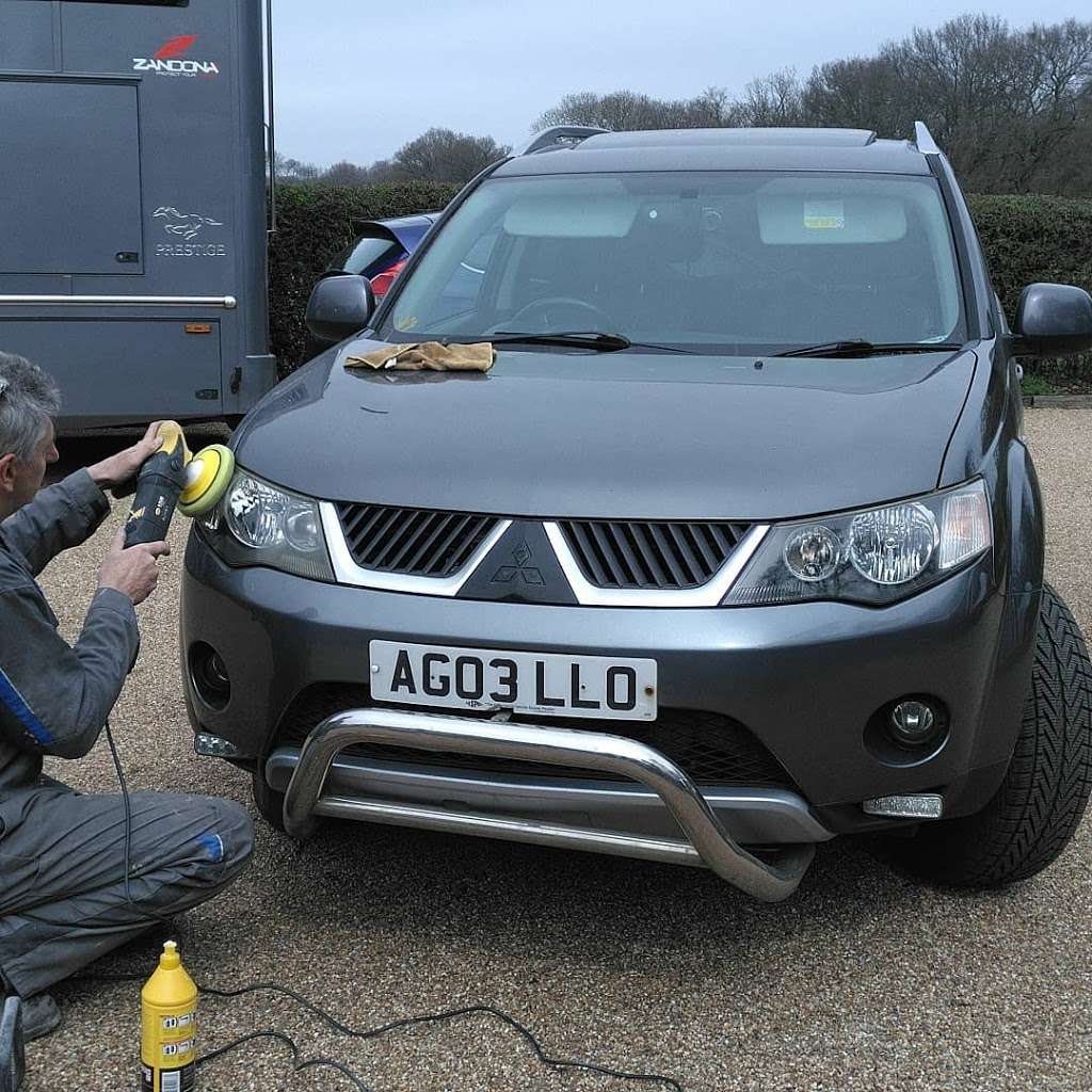 Contact Sprayers | The Thatched Cottage/Farleigh Common, Warlingham CR6 9PE, UK | Phone: 01883 624743