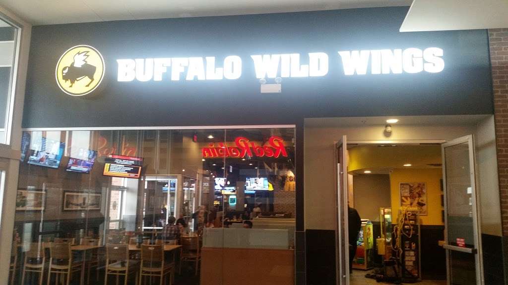 Buffalo Wild Wings | 111 Chicago Ridge Mall Drive, F15, Chicago Ridge, IL 60415 | Phone: (708) 424-9464