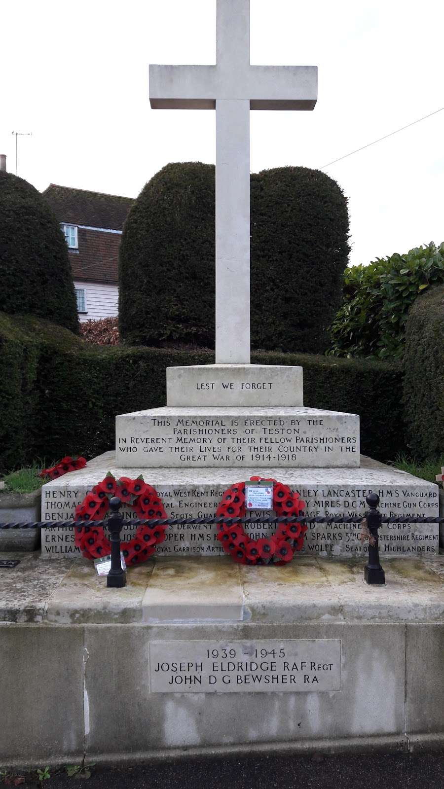 Teston War Memorial | 5 Church St, Teston, Maidstone ME18 5AJ, UK