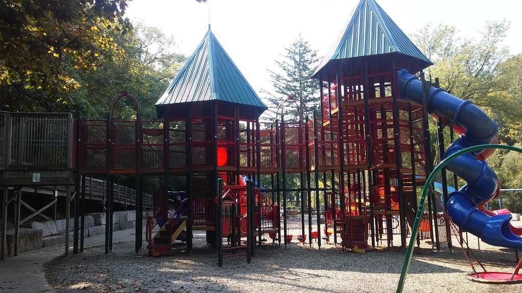 Upper Cascades Lions Den Shelter & Playground | 514 W Club House Dr, Bloomington, IN 47404, USA | Phone: (812) 349-3400