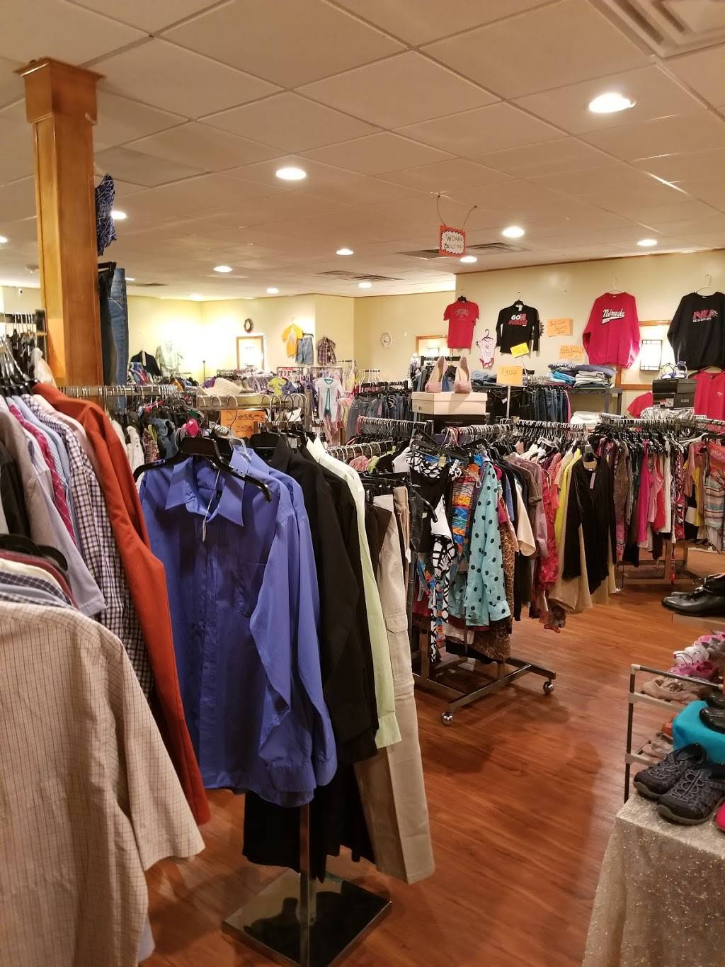 Windows of Faith Thrift Store, 2816 Ames Ave, Omaha, NE 68111, USA