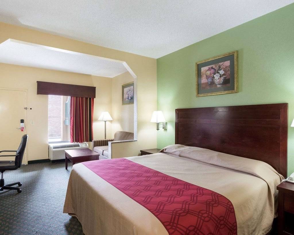 Econo Lodge | 4940 Chef Menteur Hwy, New Orleans, LA 70126, USA | Phone: (504) 940-5550