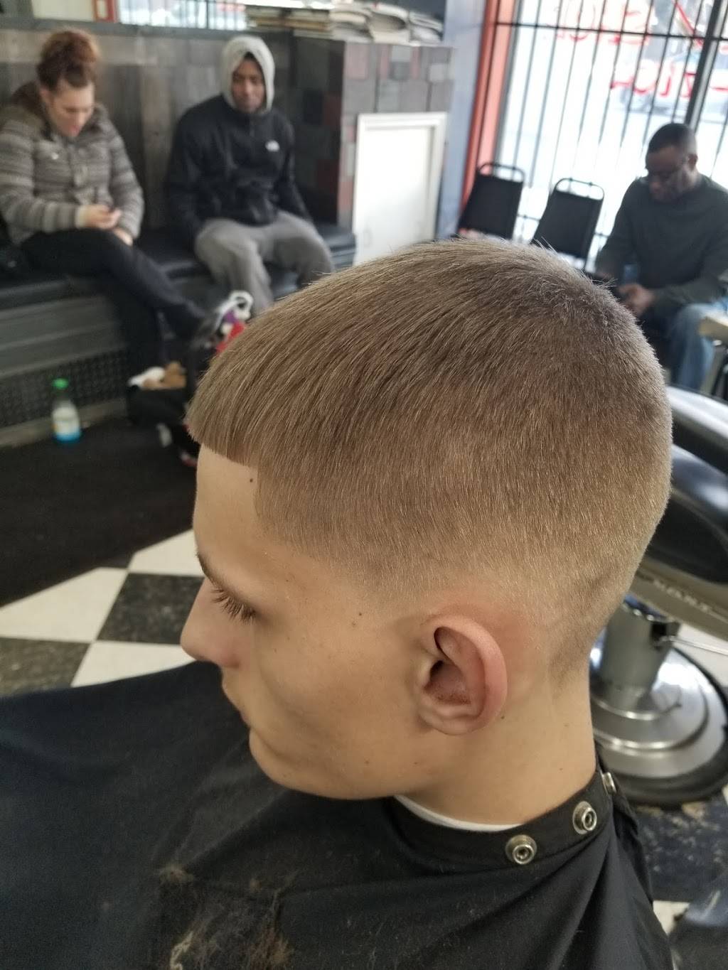 Classics Barber Shop | 12006 Morang Ave, Detroit, MI 48224, USA | Phone: (313) 371-7164