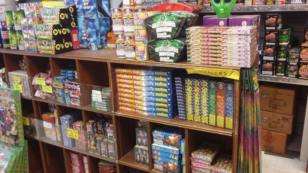 Hamlin Fireworks Outlet | 254 Cemetery Rd, Moscow, PA 18444, USA | Phone: (570) 689-4100