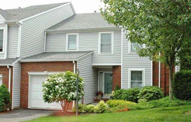 Brae Loch Boonton NJ Townhome Community Townhome Complex | 309 Springfield Ave, Summit, NJ 07901, USA | Phone: (973) 615-6504