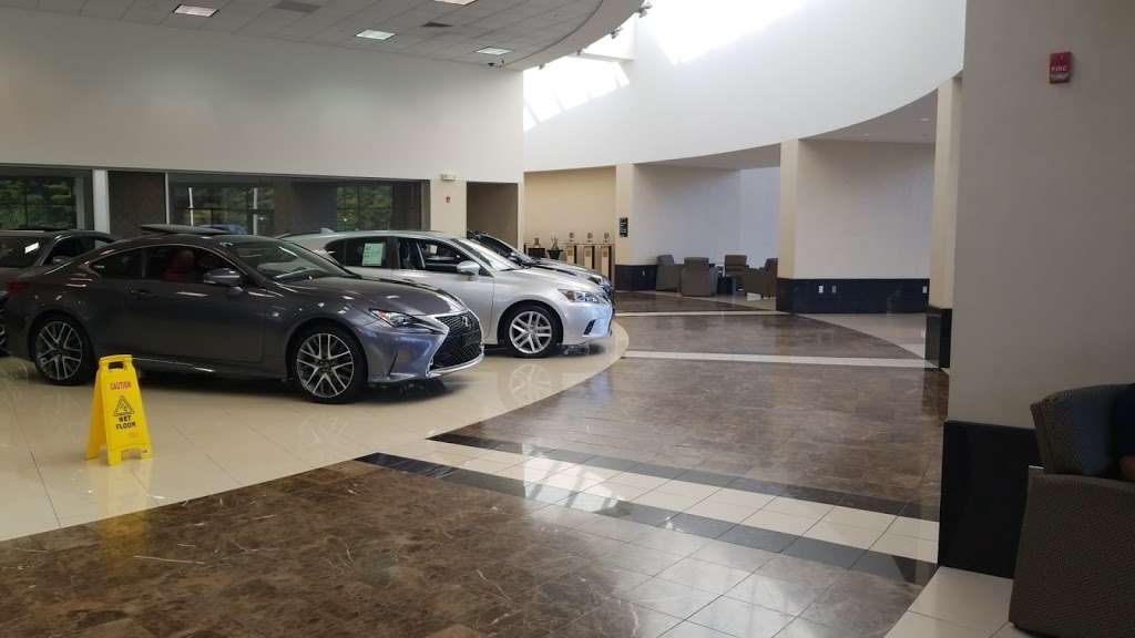 Herb Chambers Lexus | 25 PROVIDENCE HIGHWAY, US-1, Sharon, MA 02067, USA | Phone: (508) 668-5600