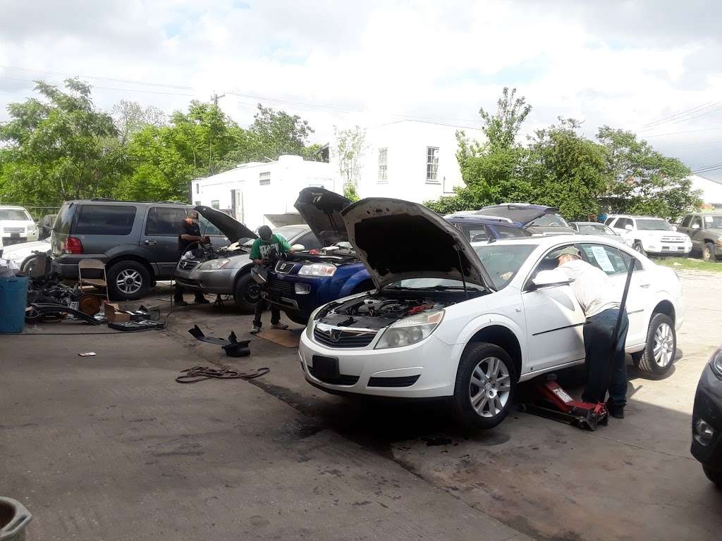 Luis Auto Repair | 3652, 7321 New Laredo Hwy, San Antonio, TX 78211, USA | Phone: (210) 739-2582