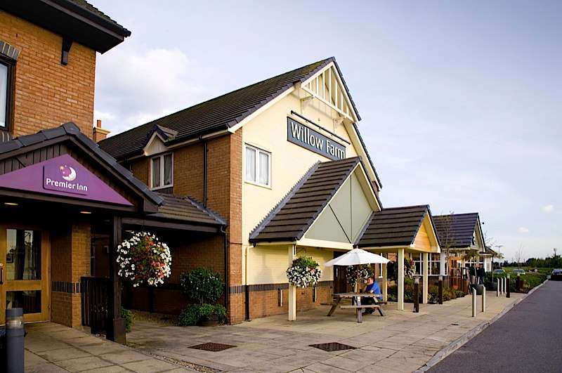 Premier Inn Rainham | New Rd, Rainham RM13 9ED, UK | Phone: 0871 527 8920