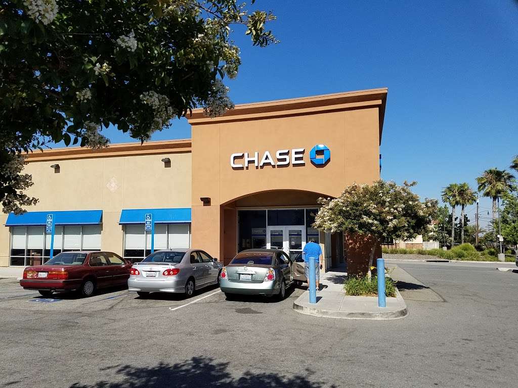 Chase Bank | 16120 E Foothill Blvd, Fontana, CA 92335, USA | Phone: (909) 356-8417