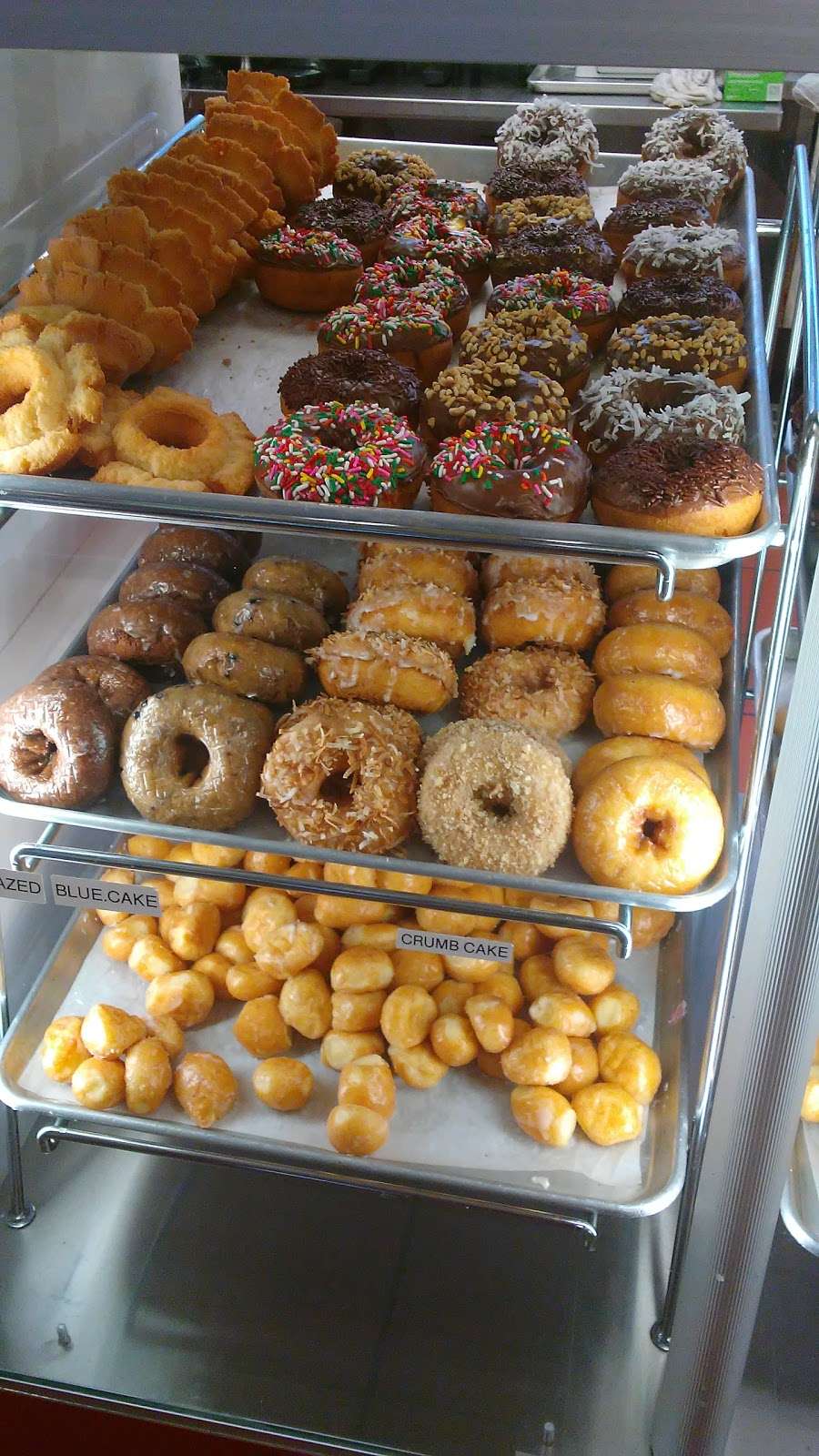 Bosa Donuts | 10876 N 32nd St, Phoenix, AZ 85028, USA | Phone: (602) 569-5556